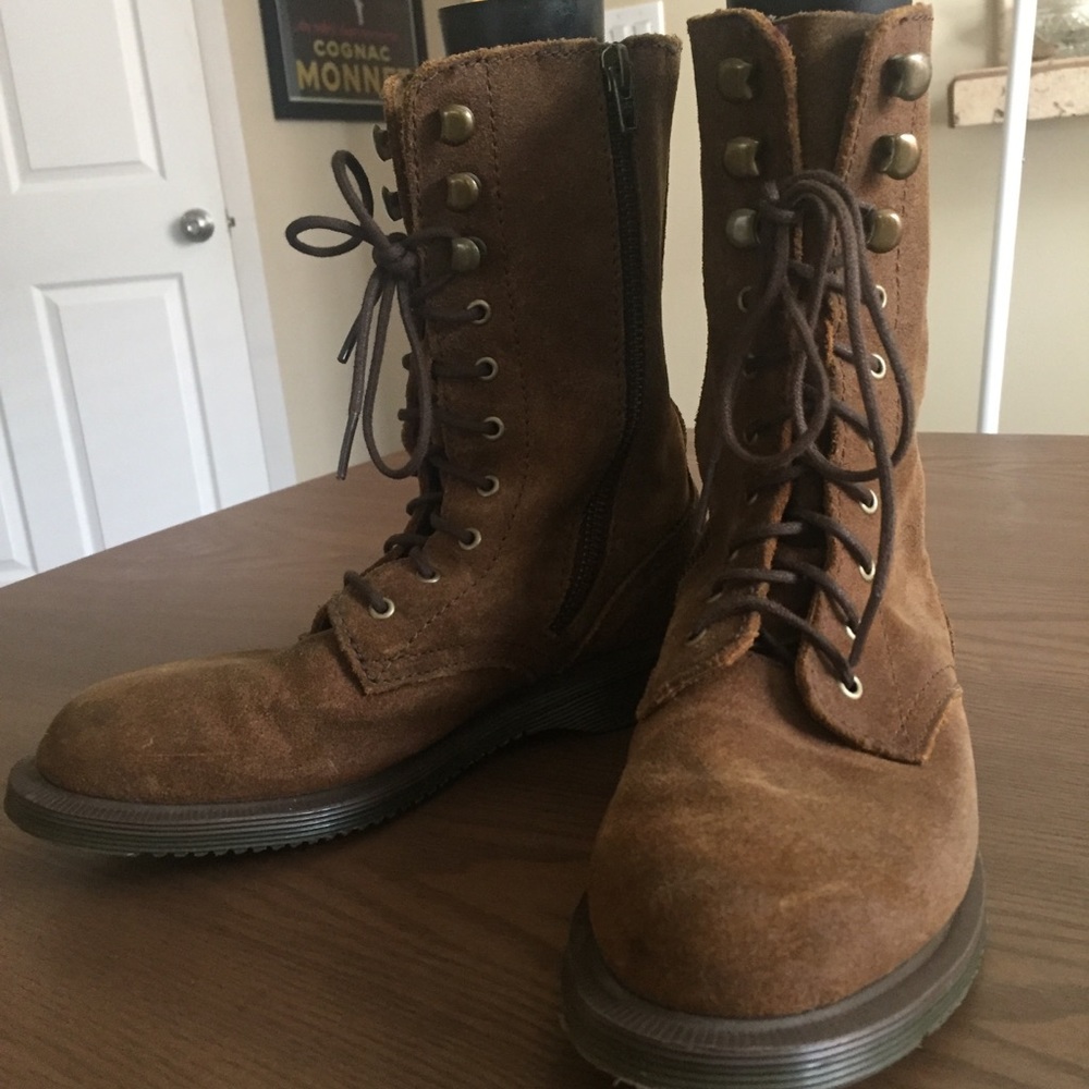 Dr. Martens Brown Suede Lace-up Boots 👢